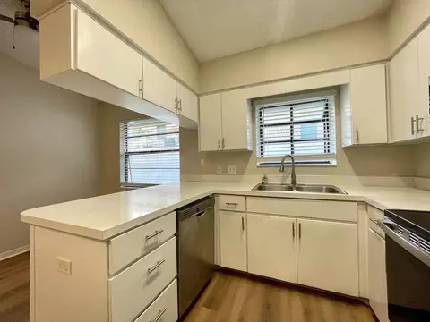 117 E Myrtle St, Apopka, FL 32703