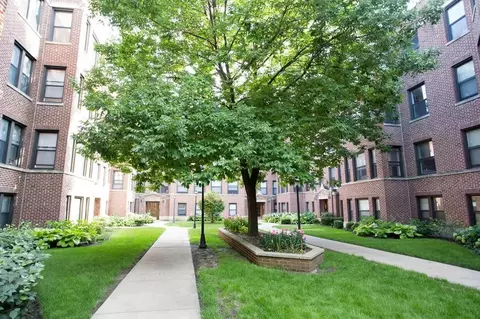 1101 E Hyde Park Blvd, Chicago, IL 60615 photo 9