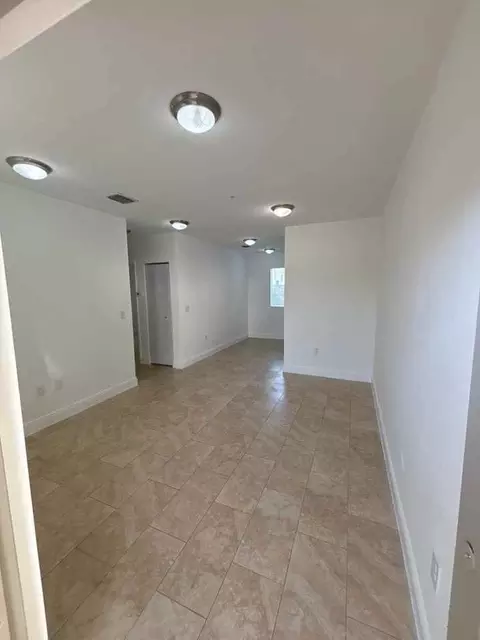 8250 W 21st Ln, Hialeah, FL 33016
