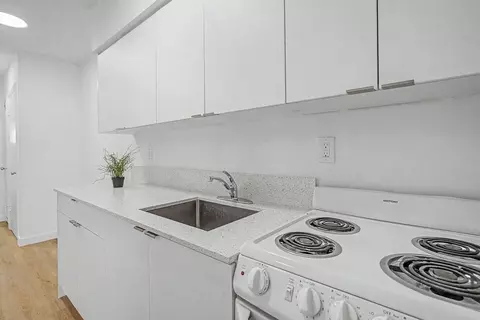 60 NW 79th St, Miami, FL 33150