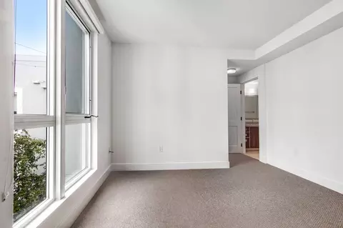 1168 S Barrington Ave, Los Angeles, CA 90049