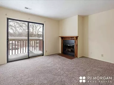 10808 Oakbrook Cir, Omaha, NE 68154