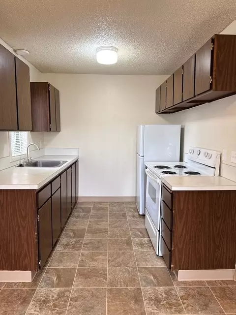 4810 Sunnyside Rd SE, Salem, OR 97302