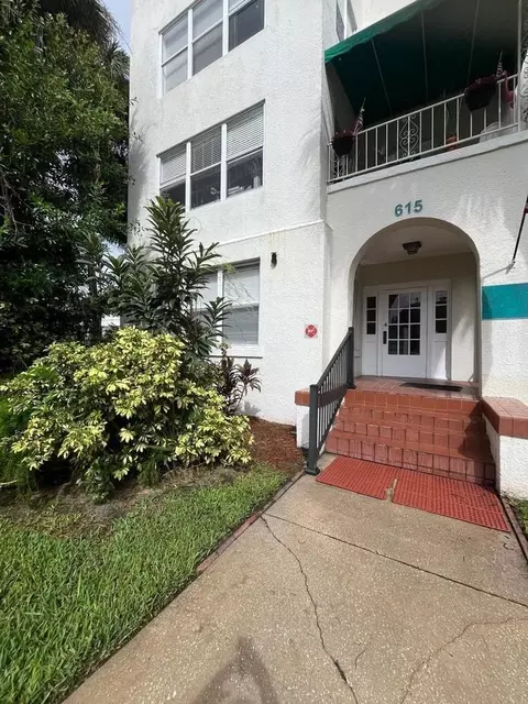 615 Woodlawn Blvd, Orlando, FL 32801