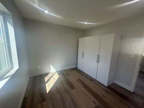 10640 Victory Blvd, North Hollywood, CA 91606