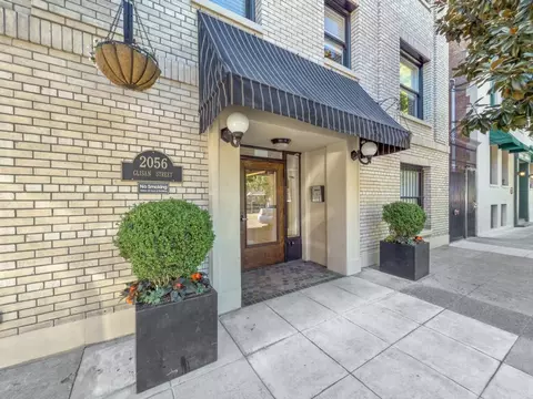 2056 NW Glisan St, Portland, OR 97209