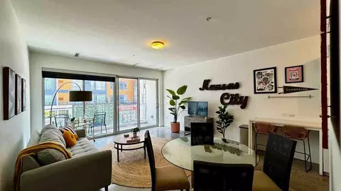 1914 Main St, Kansas City, MO 64108