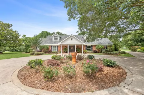 1026 S Morgan Ave, Broussard, LA 70518