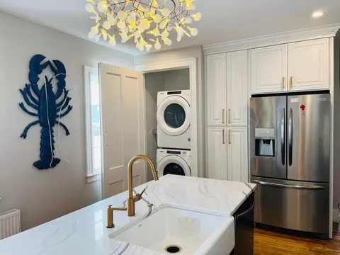 36 Spruce St, Portland, ME 04102