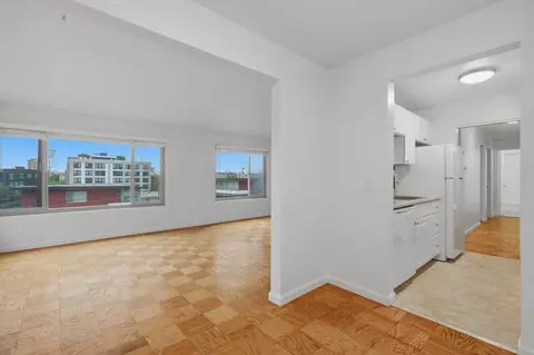 800 2nd Ave N, Seattle, WA 98109