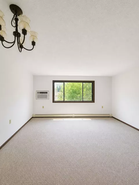 900 10th Ave S, Saint James, MN 56081