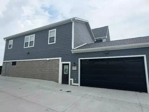 13041 Cornhusker Rd, Omaha, NE 68138