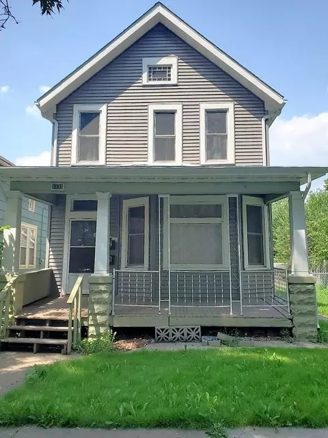 1133 Beech St, Saint Paul, MN 55106