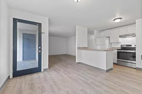 16031-16055 SE Stark St, Portland, OR 97233