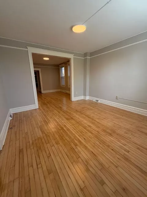2617 W 3rd St, Duluth, MN 55806