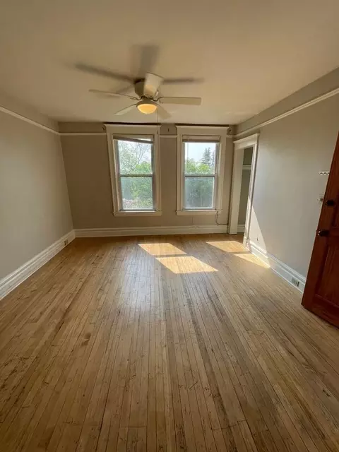 2617 W 3rd St, Duluth, MN 55806
