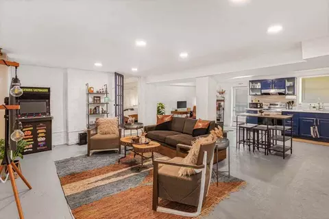 Cascade Ct, Atlanta, GA 30311