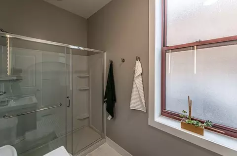 105 E Clifton Ave, Cincinnati, OH 45202 photo 31