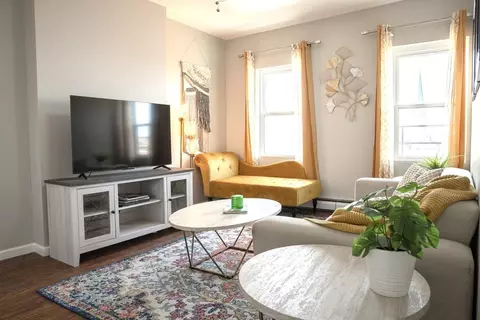 105 E Clifton Ave, Cincinnati, OH 45202 photo 8