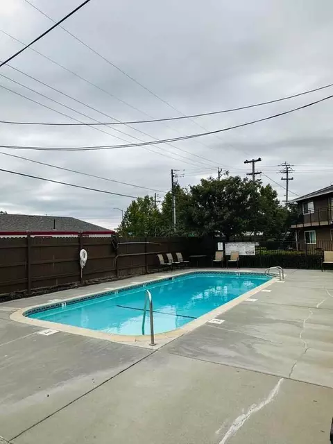 250 W H St, Dixon, CA 95620 photo 7
