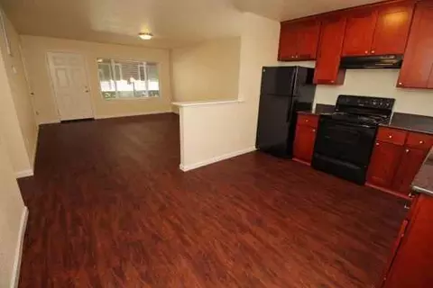 250 W H St, Dixon, CA 95620