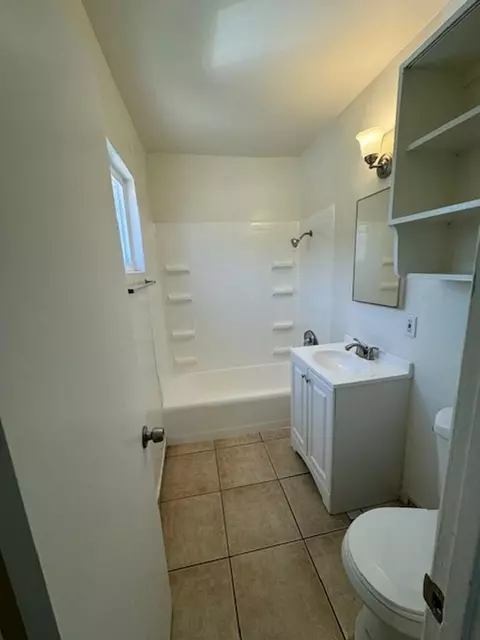 701 W Northgate Ln, Anaheim, CA 92805 photo 4