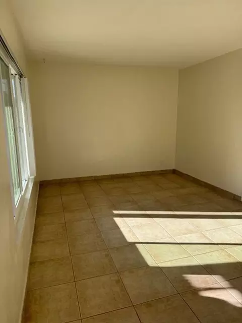 701 W Northgate Ln, Anaheim, CA 92805 photo 2