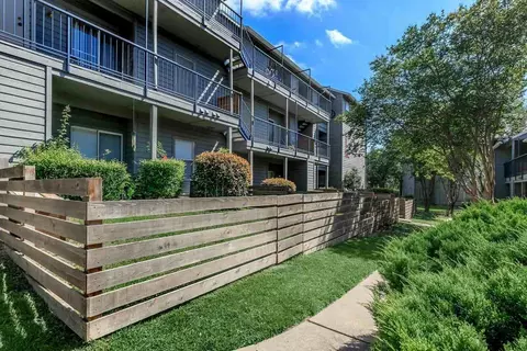 13005 Heinemann Dr, Austin, TX 78727
