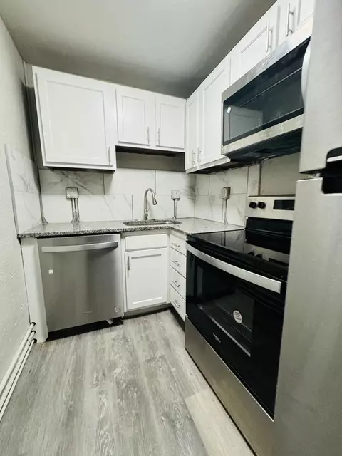 815 S Cobb Dr SE, Marietta, GA 30060