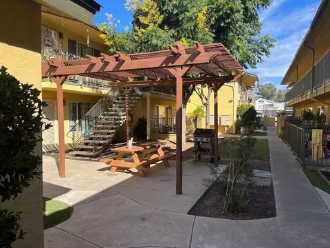 1319 Marshall Rd, Alpine, CA 91901