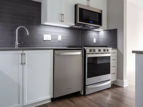 1775 Windsor Rd, Teaneck, NJ 07666 photo 4