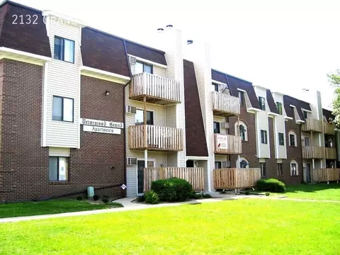 2132 Grand Ave, West Des Moines, IA 50265