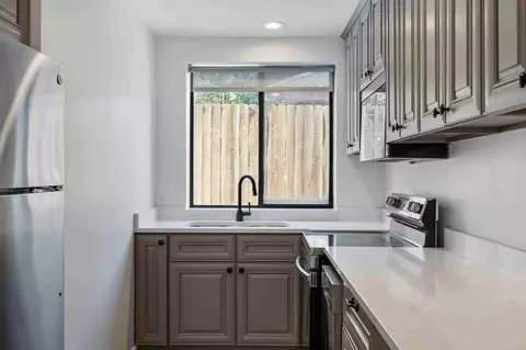 1016 E 900 S, Salt Lake City, UT 84105