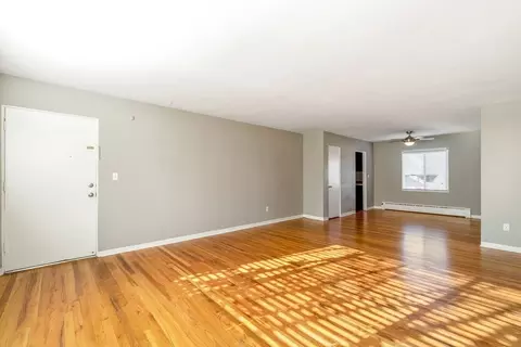 295 3rd St, Lake Oswego, OR 97034
