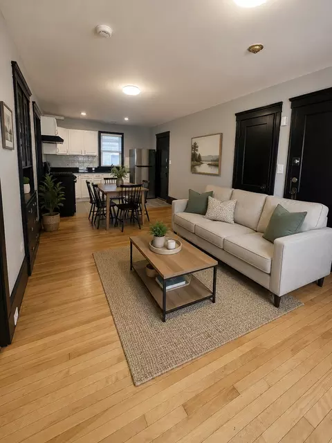 24 Webster St, Haverhill, MA 01830