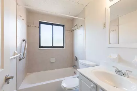 1719 Hunt Rd, Reading, OH 45215 photo 7
