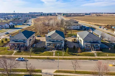 102 Wind Stone Dr, Madison, WI 53718