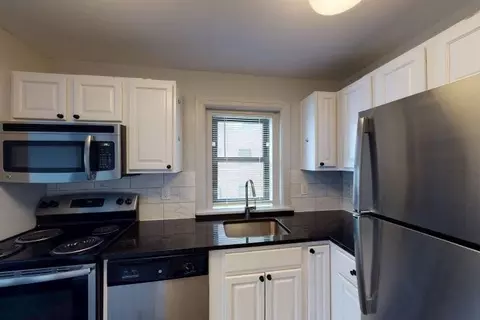 525 E Armour Blvd, Kansas City, MO 64109