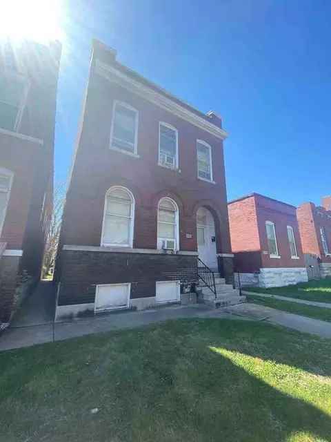 3428 Dunnica Ave, Saint Louis, MO 63118