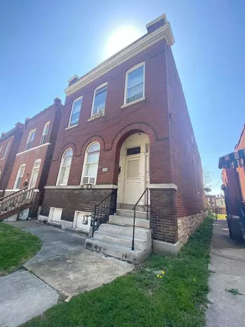 3428 Dunnica Ave, Saint Louis, MO 63118