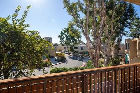 2600 Kremeyer Cir, Carlsbad, CA 92008