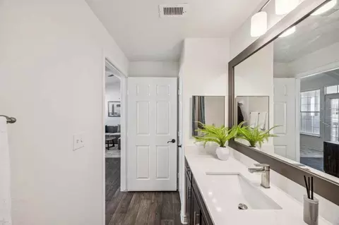 8900 Independence Pkwy, Plano, TX 75025 photo 17