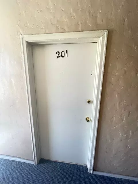 410 S Glendale Ave, Glendale, CA 91205 photo 14