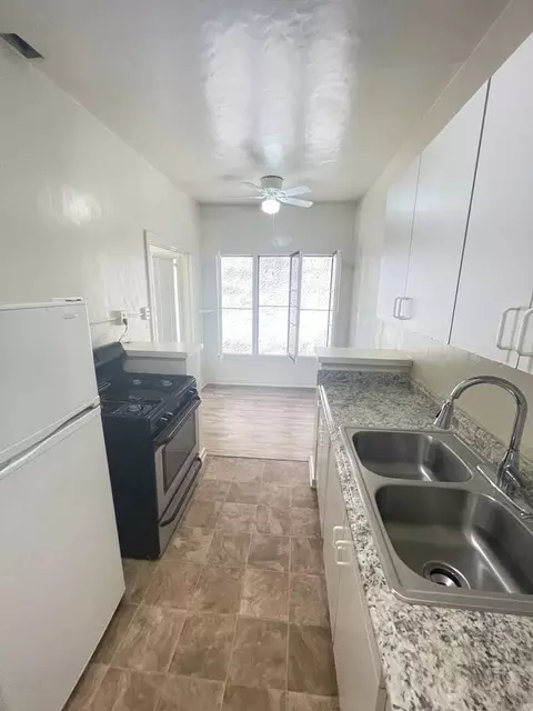 410 S Glendale Ave, Glendale, CA 91205 photo 12