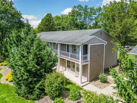 2371 Graham Rd, Stow, OH 44224