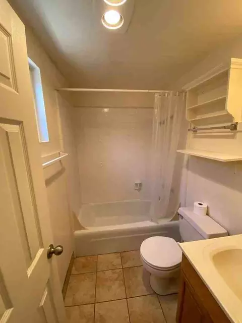 6679 Del Playa Dr, Isla Vista, CA 93117