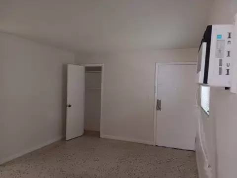126 NW 6th Ave, Miami, FL 33128