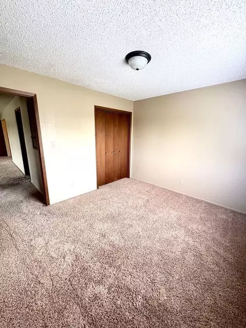 3621 Sager Ave, Waterloo, IA 50701