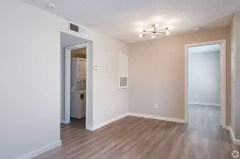 3024 N Powers Dr, Orlando, FL 32818