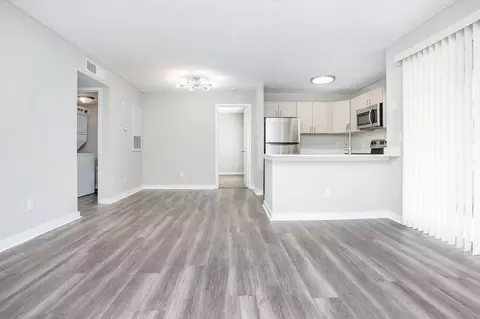 3024 N Powers Dr, Orlando, FL 32818